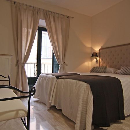 Apartamentos Living Sevilla Centro Maestranza エクステリア 写真