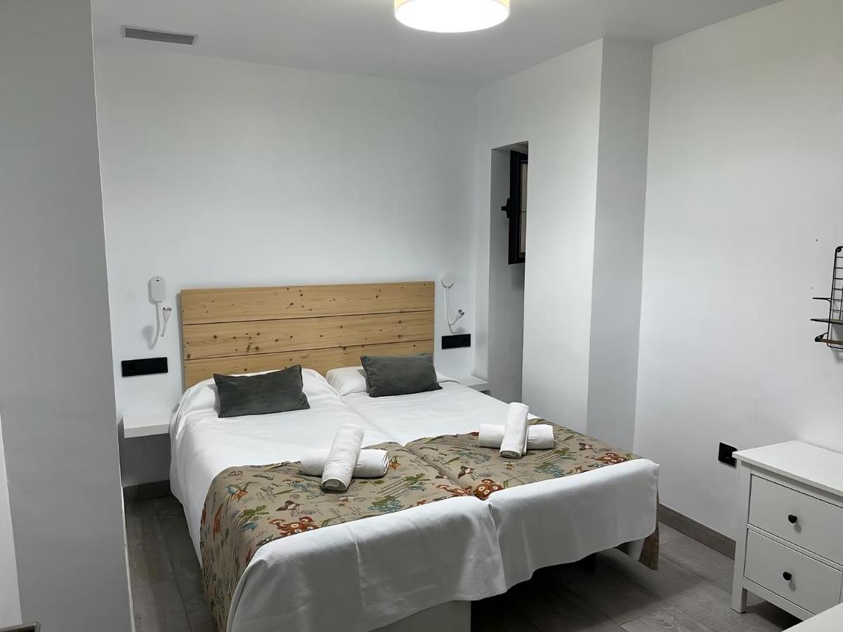 Apartamentos Living Sevilla Centro Maestranza エクステリア 写真