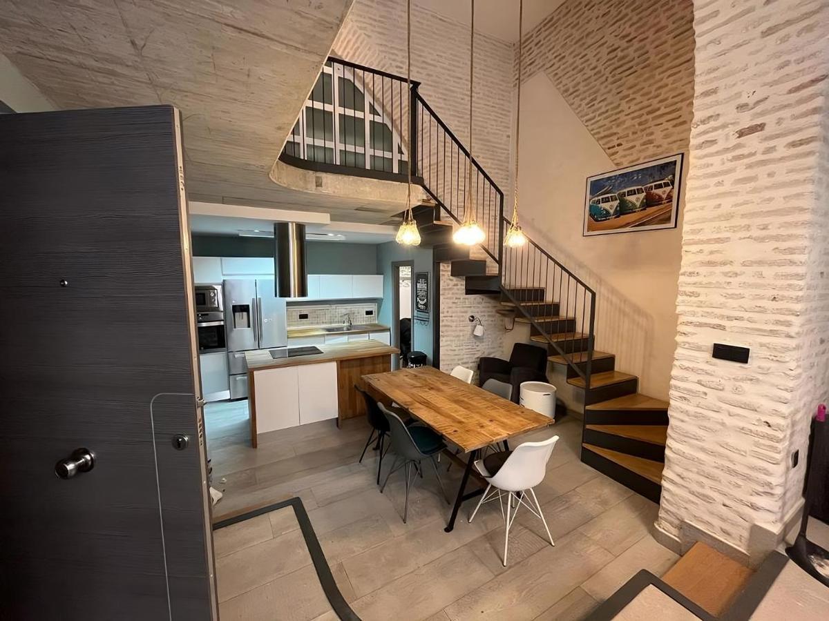 Apartamentos Living Sevilla Centro Maestranza エクステリア 写真