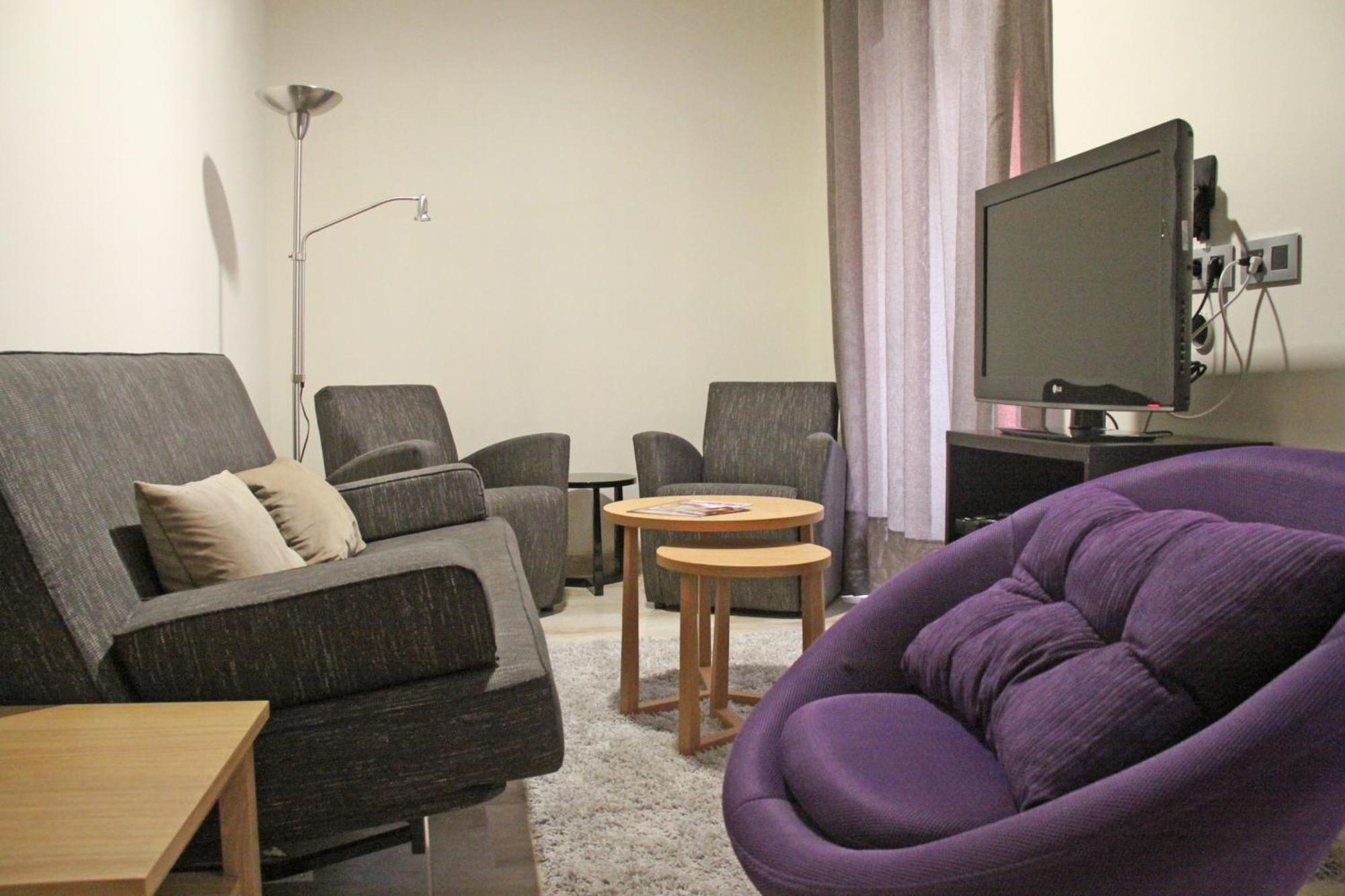 Apartamentos Living Sevilla Centro Maestranza エクステリア 写真