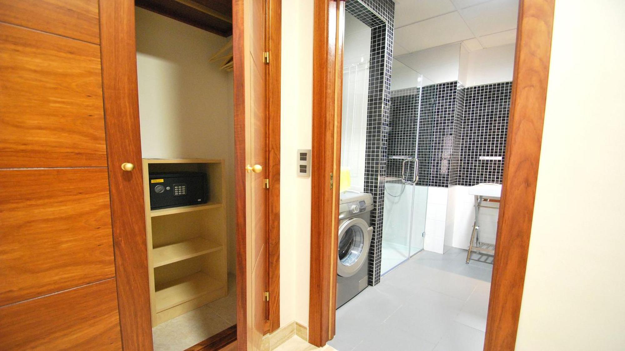 Apartamentos Living Sevilla Centro Maestranza エクステリア 写真