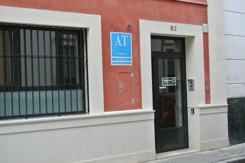 Apartamentos Living Sevilla Centro Maestranza 部屋 写真